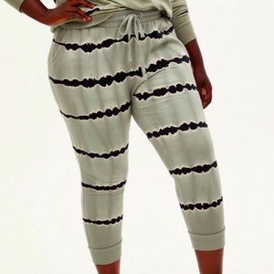 Torrid Green Tie Dye Terry Stripe Classic Fit Crop Active Joggers NWOT 1X